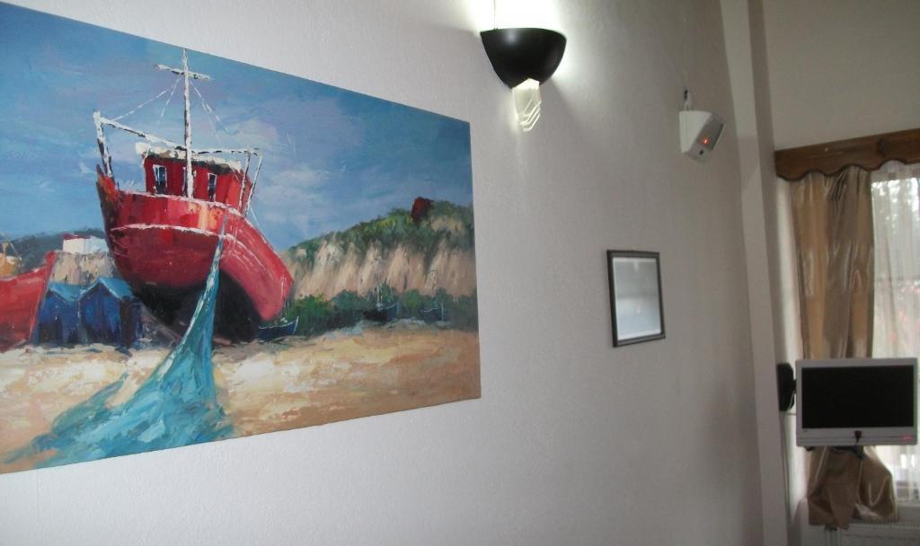 Number One Apart Hotel Karaburun  Room photo